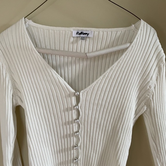 Button up sweater - Picture 2 of 4